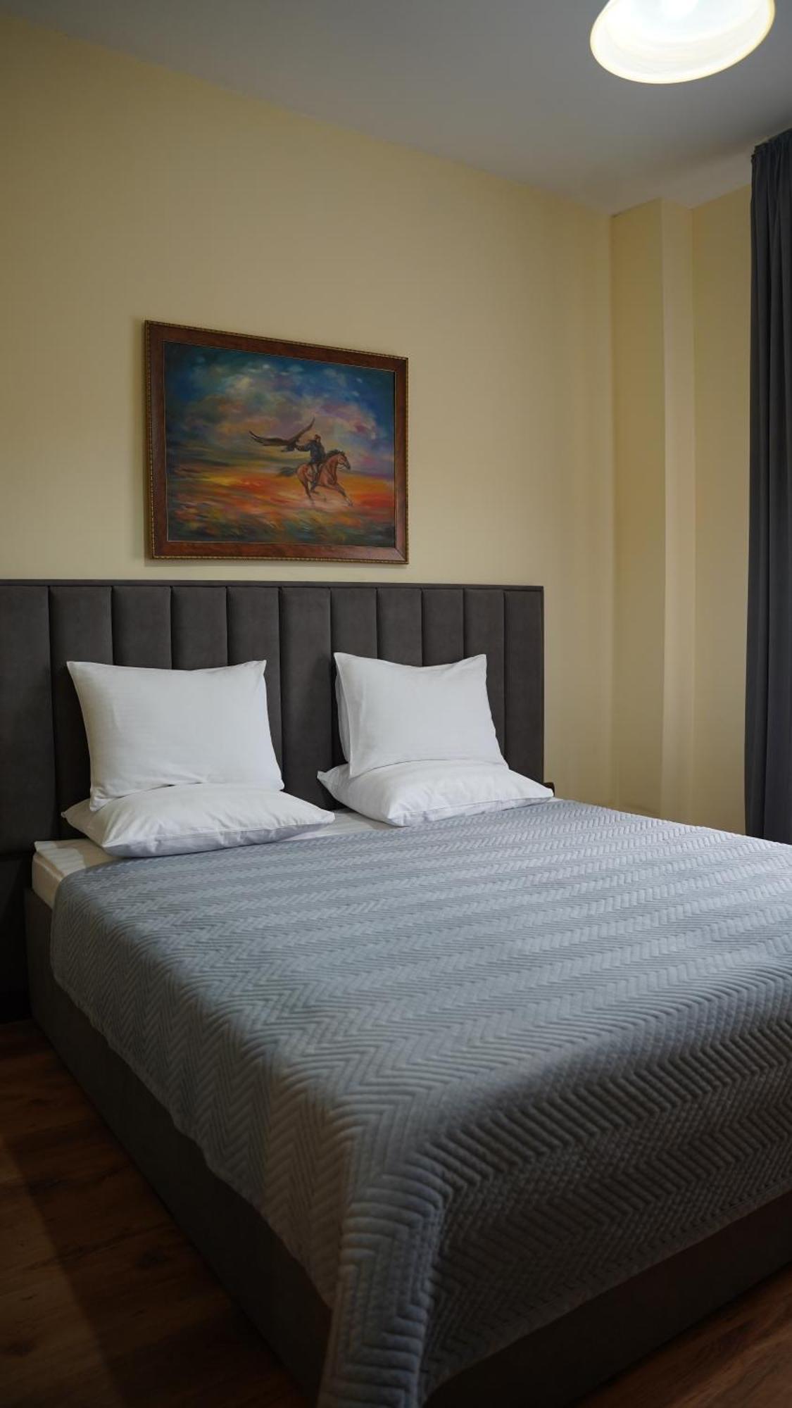 Saraishyq Hotel Almati Kültér fotó