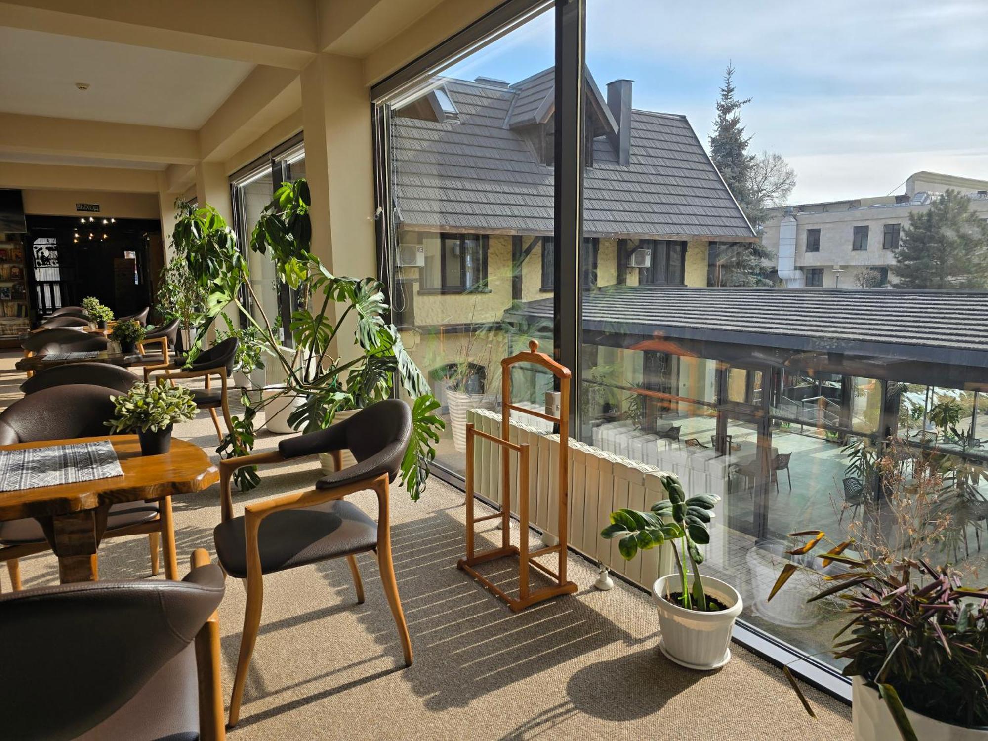 Saraishyq Hotel Almati Kültér fotó