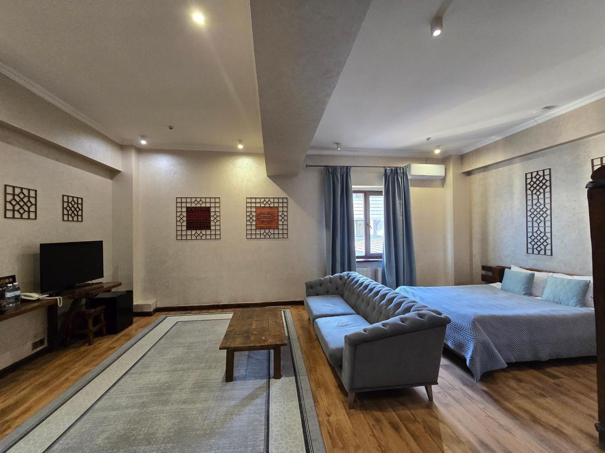 Saraishyq Hotel Almati Kültér fotó
